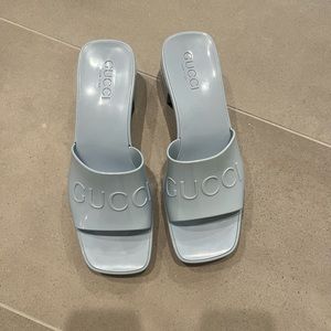 GUCCI women’s rubber sandals
